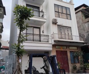 Nhà phân lô giang biên   ô tô vào nhà   gần vinhomes, cầu đông trù, chu huy mân