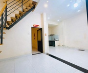 Nhà cách chỗ đậu oto 1 căn lưu quý kỳ p10q8