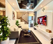 Bán nhà kim mã 40m 4 tầng mặt tiền 3,3m 8 tỷ