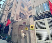 Bán nhà đường lê thánh tôn, quận 1 - đang khai thác chdv 6 tầng từ khách tây du lịch