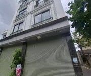 1 căn duy nhất     bán nhà nguyễn văn cừ, gia thụy 45m, gara oto 9 tỷ tl nhẹ.