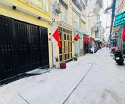 Nhà đường nguyễn đình chiểu quận 3 phường 4.