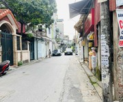 Biệt thự sân vườn long biên, 190m x 4 tầng, mặt tiền 7.6m, ôtô tránh, nở hậu