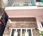 Hoàng mai ,lô góc gần phố ,ngõ nông, ô tô đỗ cổng