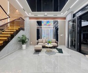 nhà đẹp   ngang 5.2   sát mt phan huy ích   giá 5 tỷ 990