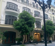 Chà là 64m    nhà thô 5 tầng - hướng đông nam mát mẻ   vị trí đắc địa gần vinmec resort