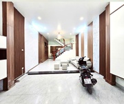 Trung tâm Cầu Giấy 72m2 x Mặt tiền 5M - Full nội thất - Cách phố vài bước chân - Dân xây chắc chắn.