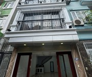 Chủ chuyển sang nhà to hơn cần bán nhà 4 tầng mặt ngõ hoàng quốc việt, quận cầu giấy, ở cực lộc,