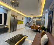 ngọc thuỵ - long biên - lô góc 2 mặt thoáng - thang máy xịn - full nội thất - ô tô vào nhà -