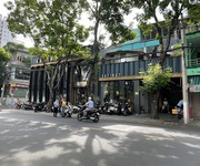Bán đất mặt tiền, 110 m2 , ngang 5 nở hậu 6m, giá chỉ 12.5 tỷ, giáp âu cơ