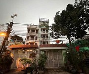 Bán đất lô góc cầu giấy  ô tô, ngõ thông,  mặt tiền rộng 9m, 221m chào 54 tỷ