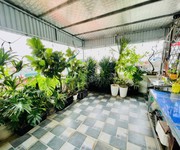 Bán nhà 6 tầng mới tinh - 40m - o to đỗ cổng - cách mặt phố giang biên 10m - long biên
