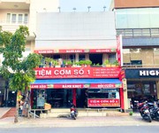 Bán nhà mặt tiền trung tâm quận 3   43a lý chính thắng