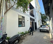 Bán nhà 2 tầng kiệt ô tô nguyễn huy tưởng - thông tú quỳ