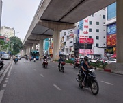 Nhà đẹp dân xây, phố cầu giấy, 6 tầng thang máy, gần ô tô tránh   nhỉnh 10 tỷ