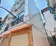 Bán nhà mới xây 6 tầng thang máy  ngõ 68 cầu giấy , lô góc , thiết kế hiện đại , gần phố , ở ngay