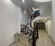 Nhà phân lô- đường láng-ô tô đỗ cửa -42m2   5 tầng   mt3,4m -giá chỉ 12,8 tỷ
