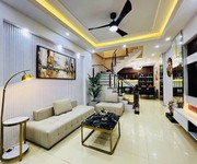 Bán gấp nhà đẹp - lô góc hoàng quốc việt  40m x 5t ô tô-  kd- 9.8 tỷ