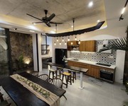 Nhà 3 tầng cực đẹp mặt tiền mỹ khê, sát biển, view công viên, chỉ  tỷ tlcc