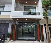 Nhà 3 tầng kèm nội thất 200 TRIỆU gần chợ Tân Hiệp