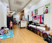 Nhà đẹp phố quan nhân ngõ thoáng, về ở ngay 35m, giá 7.3 tỷ.