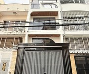Bán tòa chdv đường d5 bình thạnh cách hd hutech, ngoại thương 500m chỉ 136tr/m2