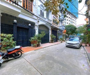 phân lô quân đội   ngõ thông   ô tô vào nhà   kinh doanh   vip cầu giấy 56m2 4t