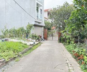 Cần bán 37,5m2 đất xóm 6 Đông Dư, Gia Lâm. Đường ô tô 7 chỗ vào đất