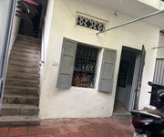 NHÀ VỊ TRÍ ĐẸP- GIÁ TỐT Chính chủ cần bán nhanh nhà tập thể tại quận Cầu Giấy, TP Hà Nội