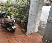 Nhà vị trí đẹp- giá tốt chính chủ cần bán nhanh nhà tập thể tại quận cầu giấy, tp hà nội