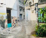 Hàng nóng tân bình   gần vòng xoay lăng cha cả   50m    2 tầng   chỉ nhỉnh 6 tỷ.