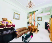 Trung tâm tân bình   nhà đẹp 3 tầng   sân rộng   gần mt phạm văn hai   chỉ 7.x tỷ.