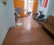 Nhà đường nguyễn văn cừ phường 2 quận 5.