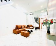 Tập thể nam đồng 90m 3pn nội thất kính coong, ô tô đỗ dưới, tiện ích nhiều, 3.96 tỷ