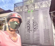 Bán nhà có dt khủng- làm chdv - thích hợp vừa ở vừa kinh doanh-đường đoàn văn bơ- thông ra xóm