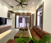 Đỉnh, siêu phẩm láng hạ, ngõ to, nông, kinh doanh dễ, 45m, giá 20 tỷ, nhà mới, 30m ra đường lớn.
