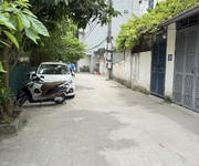 Bán mảnh đất phố Dương Văn Bé 135m Mặt tiền 8m. Gần phố, phù hợp xây CCMN hoặc nhà ở