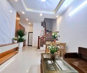 Cổ linh - đối diện aeon mall - nhà cực thoáng - chỉ 6.4 t.ỷ