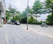 Mặt phố Ba Đình 6 tầng lừng lững - Ô tô dừng đỗ - Vỉa hè đá bóng - Kinh doanh đỉnh.
