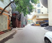 Bán đất nguyễn khang 2 mặt ngõ, ô tô vào, xây ccmn dòng tiền