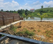 Chính chủ cần bán nhà khuôn viên đẹp bám ao, view núi, tiện cho nghỉ dưỡng