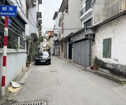 Cần bán 47,4m2 đất tặng nhà 3 tầng cũ tại ngõ 765 Nguyễn Văn Linh. Gần đường Cầu Bây và Cty May 10