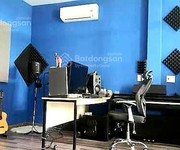 Nhà phố 92.5m2 - giá 13.6 tỷ - đang thu nhập mỗi tháng - đường D1, Q7