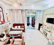 Mặt tiền xe tải    phạm văn hai  ngang khủng 5.3m nhà mới 5 tầng chỉ 13.3 tỷ