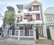 Nhà mặt tiền 3 tầng chính chủ, cần bán tại nha trang   giá 8,8 tỷ