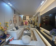 Bán nhà 3 tầng, 4pn, 5wc, 68m , 8.15  tỷ, q.9, sổ hồng