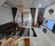 Bán nhà 90m , 3 tầng, dt 90 m2, 4pn, 5wc, q.9, giá 9,05  tỷ, sổ hồng