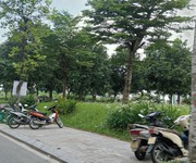 Bán đất ngọc thụy   gần phố, vị trí đẹp   giá hơn 9 tỷ  , dt 50m, mặt tiền 4,5m, nở hậu, đường