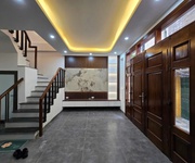 Bán nhà ngõ quỳnh 27/30m2. 5 tầng. mặt tiền 5.36m. giá 7.2 tỷ hai bà trưng hà nội