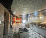 Gảm sâu 3 tỷ, có thang máy, 8 tầng, dt 1177 m2,  lk hxt ba tháng hai